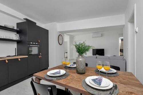 Apartment Lotte With Private Pool In The City Center!