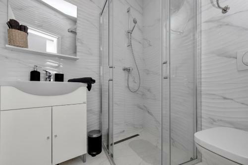 Apartment Lotte With Private Pool In The City Center!