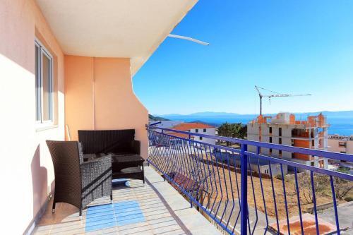 Apartments With A Parking Space Makarska - 18145