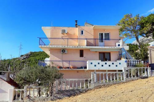 Apartments With A Parking Space Makarska - 18145