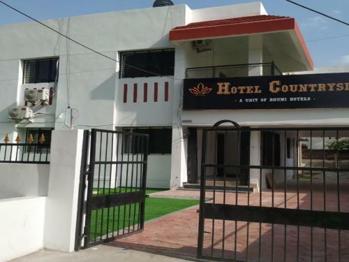 Vaccinated Staff - Oyo 80932 Hotel Countryside