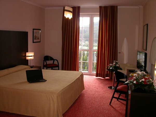 Hotel O Val Do Naseiro