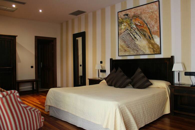 Hotel Bodega La Casa Del Cofrade