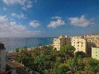 Hotel Elysee Palace