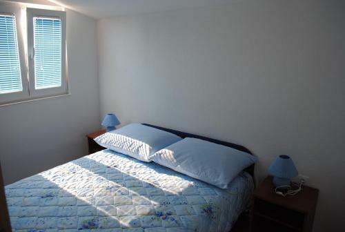 Apartments Kairos - Bili 9