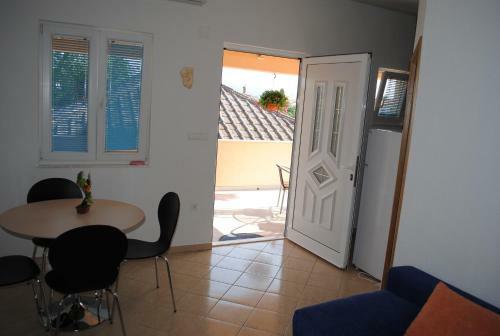 Apartments Kairos - Bili 9