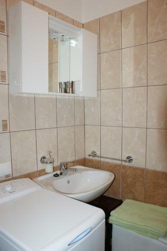 Apartments Kairos - Bili 9