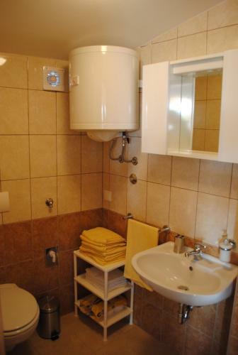Apartments Kairos - Bili 9