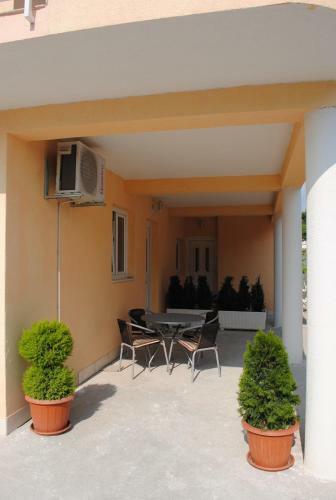 Apartments Kairos - Bili 9