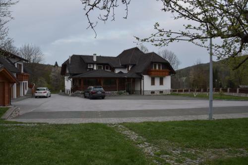 Hostal Villa Knezevic