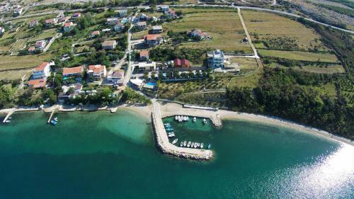 Odmoree Camp & Hostel
