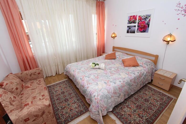 Apartments Godena