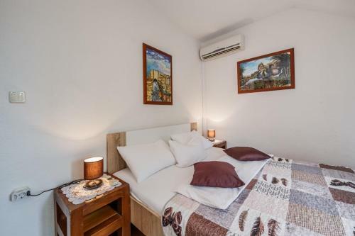 Hostal Maria Guest House
