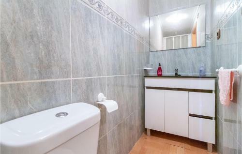 Nice Apartment In Abanilla With 2 Bedrooms