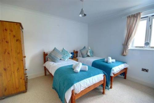 Villa Priory House; Sleeps 6-20