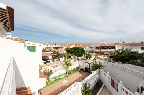 Ideal Getaway 2br Chalet - Private Terrace