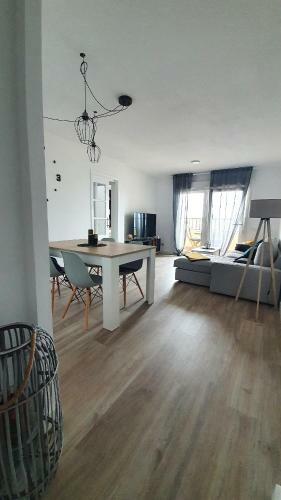 Apartamento Lyrioshomes Paseo Del Palmeral Beach