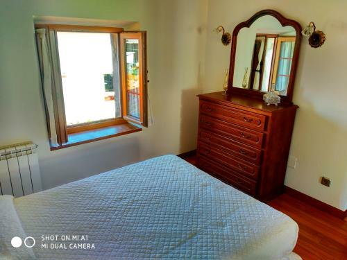 Casa Amplia Con Jard�n Y Aparcamiento G-100147