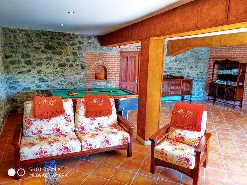 Casa Amplia Con Jard�n Y Aparcamiento G-100147