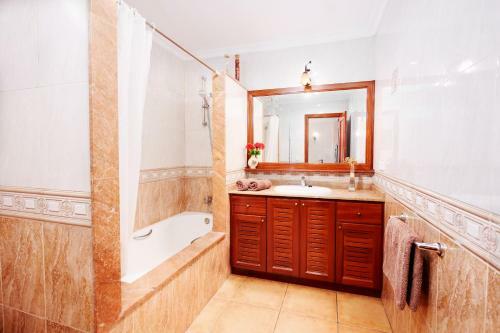 Villa Can Domingo, Alar�