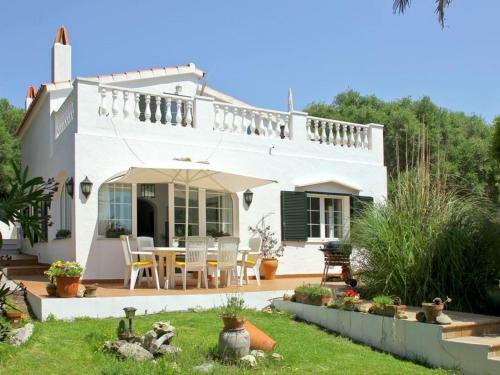 Peaceful Villa In Alaior With Private Pool