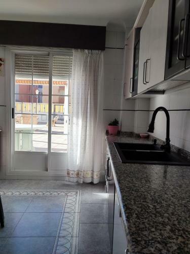 Apartamento Duplex Grande Con Dos Grajes