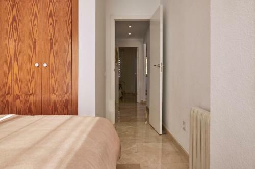 Bright Sunny Albir Beach Apartment