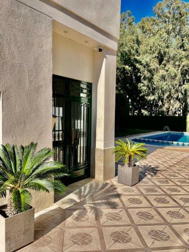 Bright Sunny Albir Beach Apartment