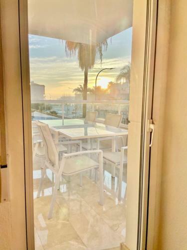 Bright Sunny Albir Beach Apartment