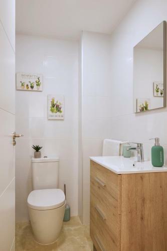 Bright Sunny Albir Beach Apartment