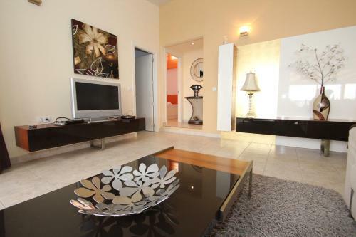 Casa Flores Finca Alcal�