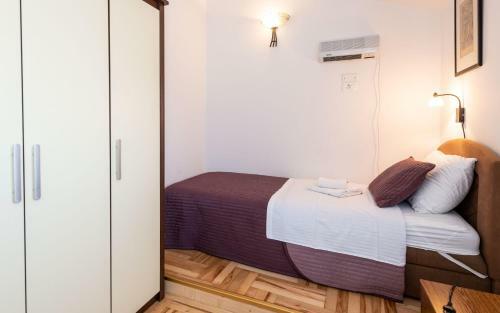 Apartamentos House Mitic