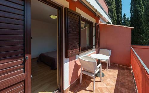 Apartamentos House Mitic
