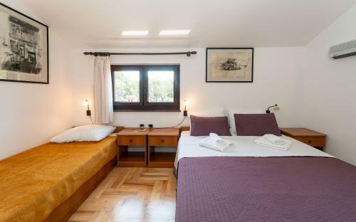 Apartamentos House Mitic