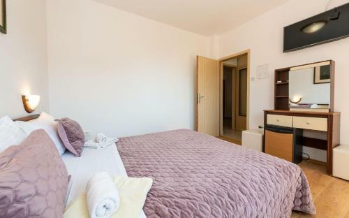 Apartamentos House Mitic