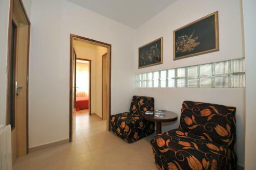 Apartamentos House Mitic
