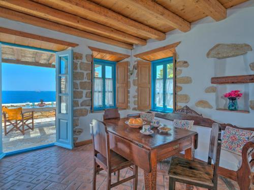 Traditional Houses Irini