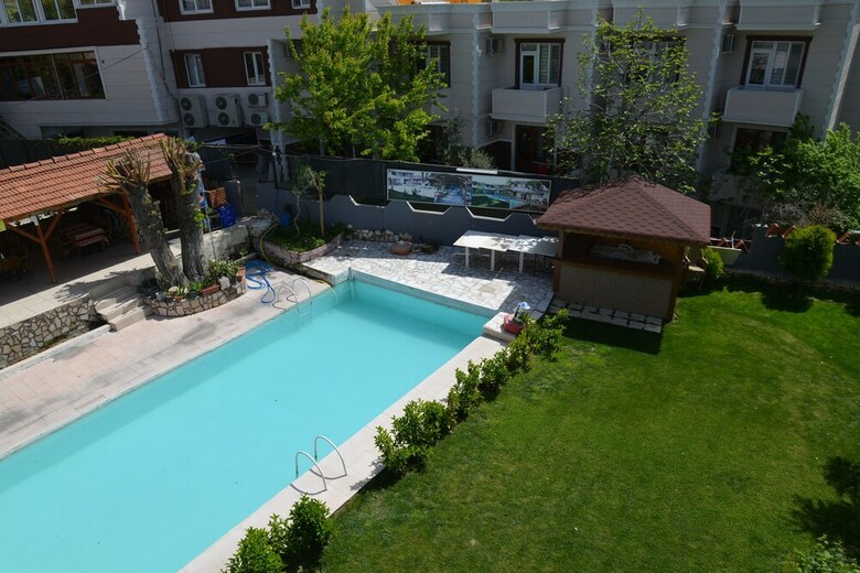 Hostal Sunrise Aya Hotel