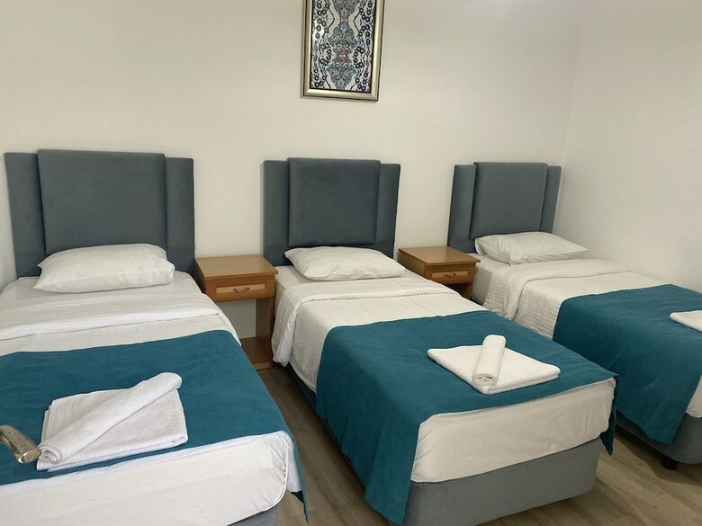 Hostal Sunrise Aya Hotel