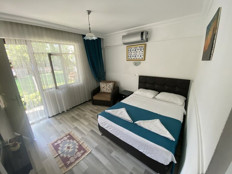 Hostal Sunrise Aya Hotel