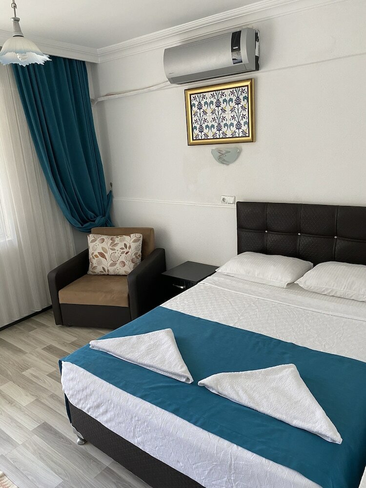 Hostal Sunrise Aya Hotel