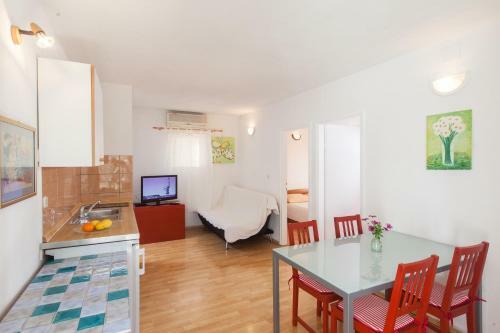 Apartments Meri Makarska