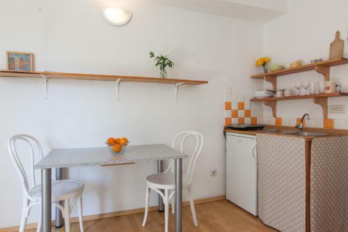 Apartments Meri Makarska