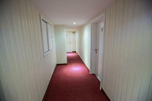 Hostal Apartments And Rooms Millennium