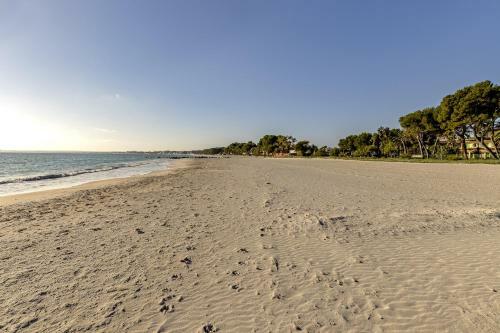 Beachfront Apartment In Alcudia Beach Cb 3