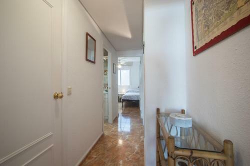 Alicante Central And Beach Side Apartment