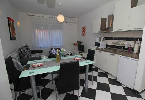 Apartmani Bo?ena Makarska