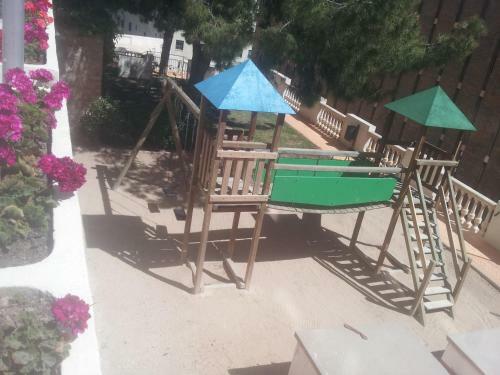 Spacious Beachside Apartment With Beautiful Sea Views