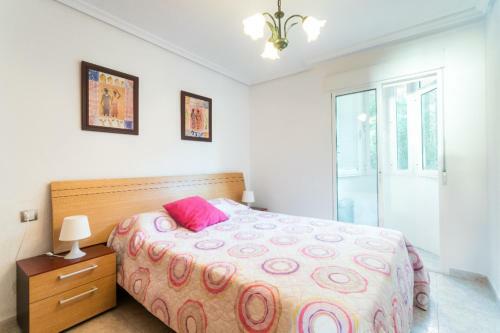 Spacious Beachside Apartment With Beautiful Sea Views