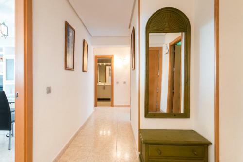 Spacious Beachside Apartment With Beautiful Sea Views